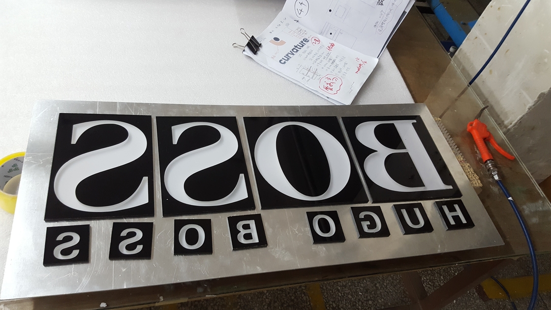 20mm Depth 3D LED Custom Illuminated Signs For Businesses